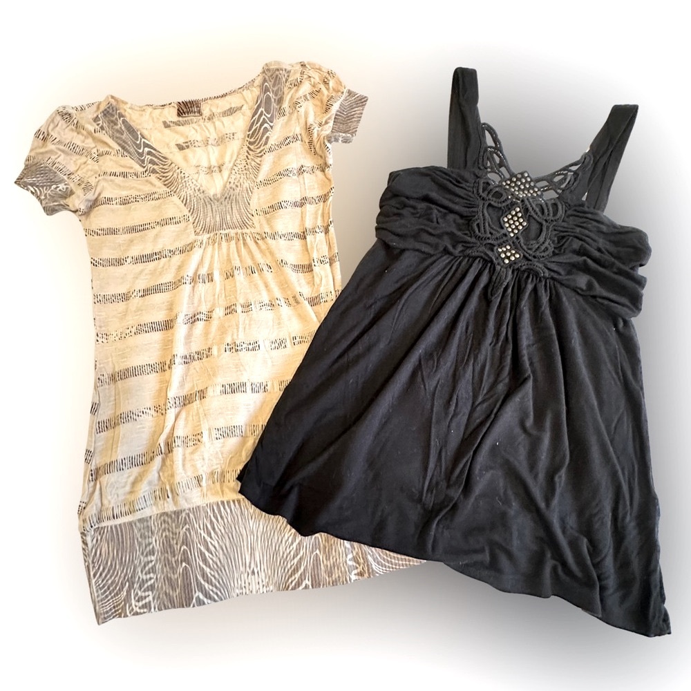 Daytrip Top Bundle: Flowy Black Sleeveless Top and Short Sleeve Top